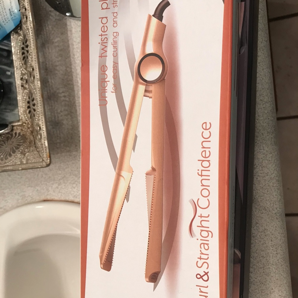 Curl and straight iron and free flat iron